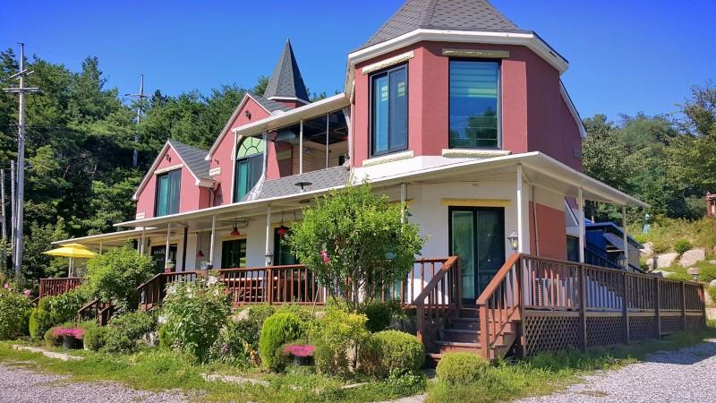 제천 호수풍경펜션 (Jecheon Lake View Pension)