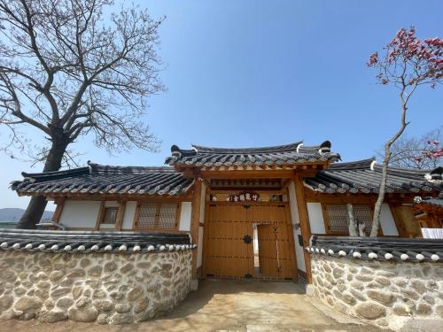 한옥 스테이 죽록정사 (Hanok Stay - JukRokJungSa)