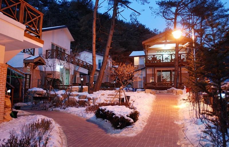 괴산 마운틴밸리휴펜션 (Goesan Mountain Valley Hue Pension)