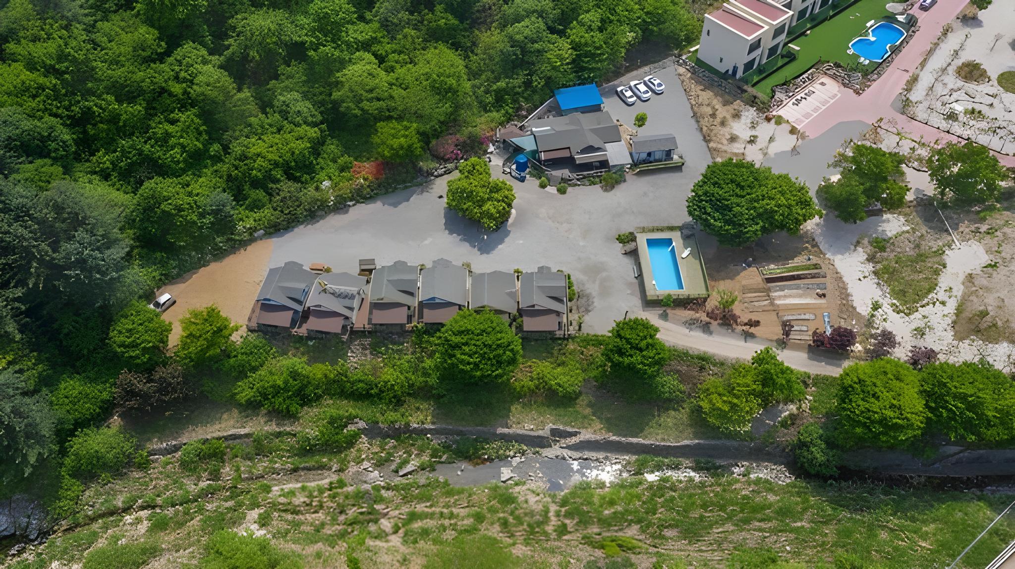 달빛정원 계곡 독채펜션 (Dalbit Jeongwon Gyegok Private Pension)