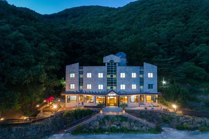 구례 후니게스트하우스펜션 (Gurye Huni Guesthouse Pension)