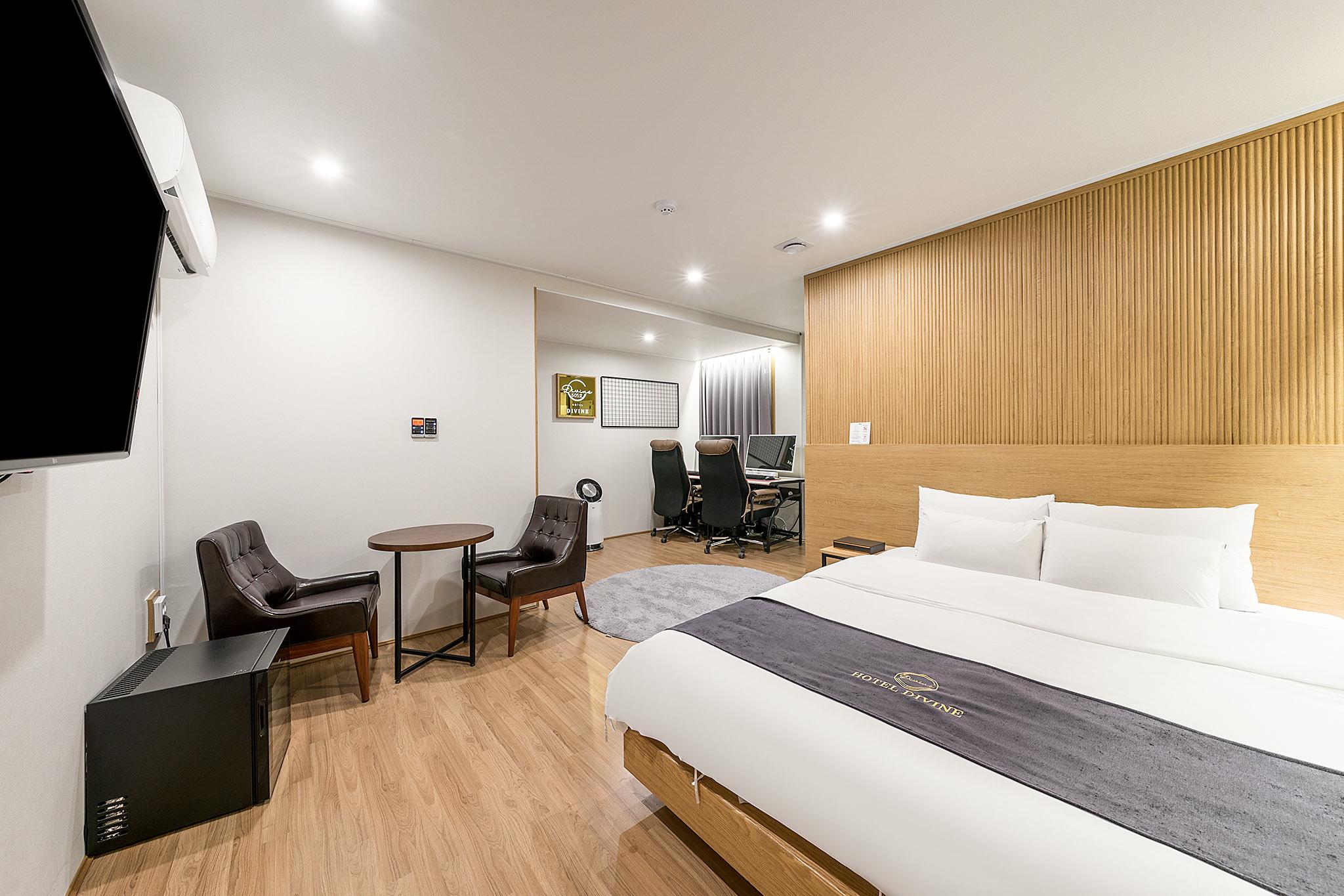광주 디바인 호텔 (Gwangju Divine Hotel)
