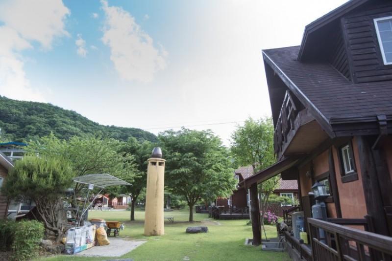 완주 숲속의정원펜션 (Wanju Forest Garden Pension)