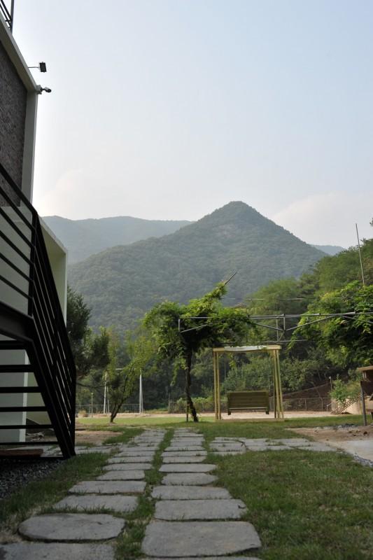 충주 명돌학교캠프펜션 (Chungju Myeongdol School Camp Pension)