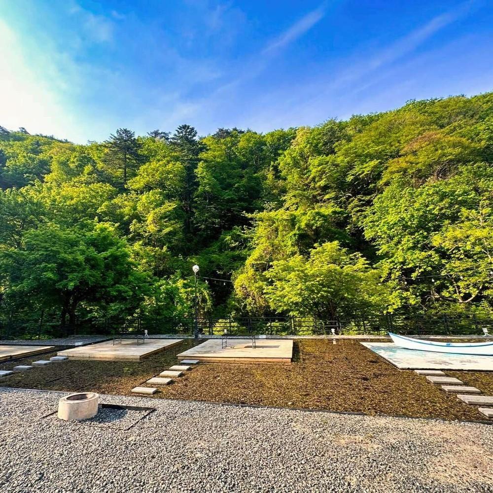 플로팅 웨일 설악 도적 폭포 스테이 (Sokcho Floating Whale Seorak Dojeok Waterfall Stay)