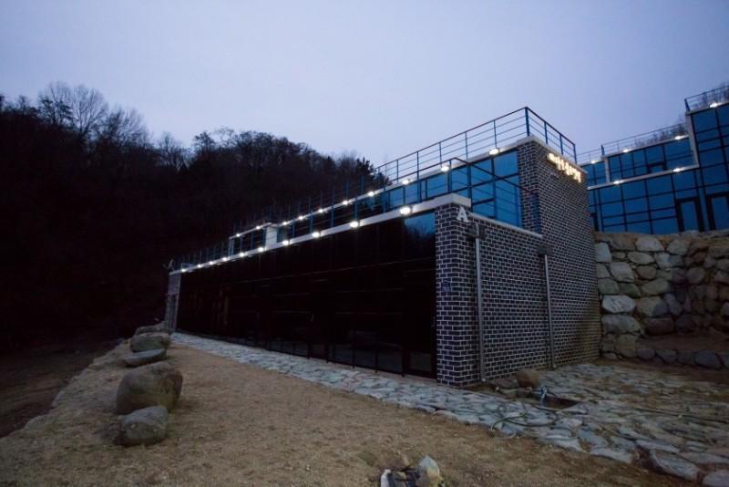 영덕 바품힐펜션 (Yeongdeok Bapoom Hill Pension)