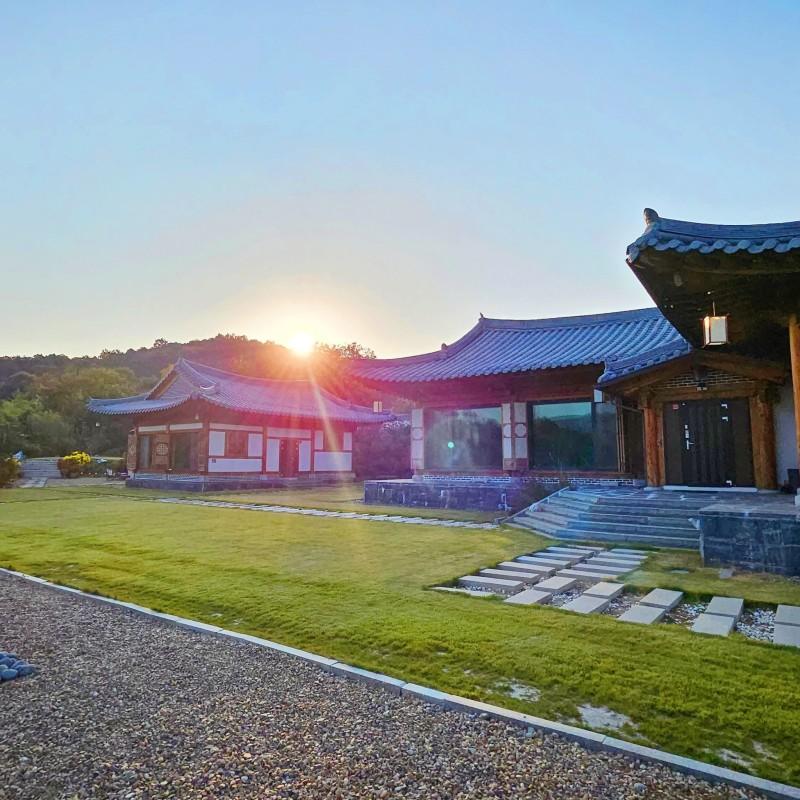 세종 보섬가한옥펜션 (Sejong Bossumga Hanok Pension)