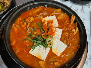 김영찬아저씨김치찌개 본점