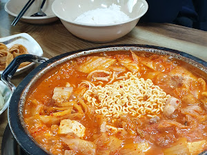 꿀돼지김치찌개