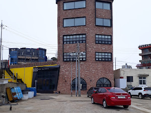 Cafe Red Block