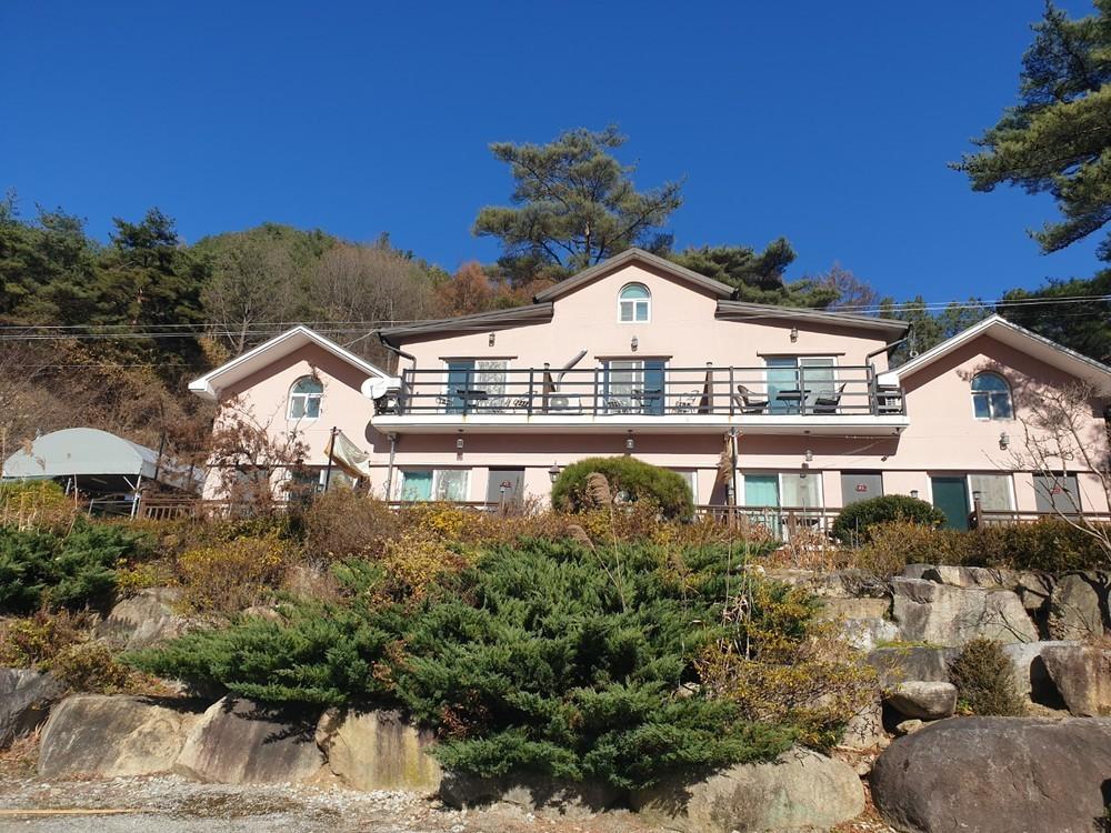 별마중 펜션 (Byulmajung Pension)
