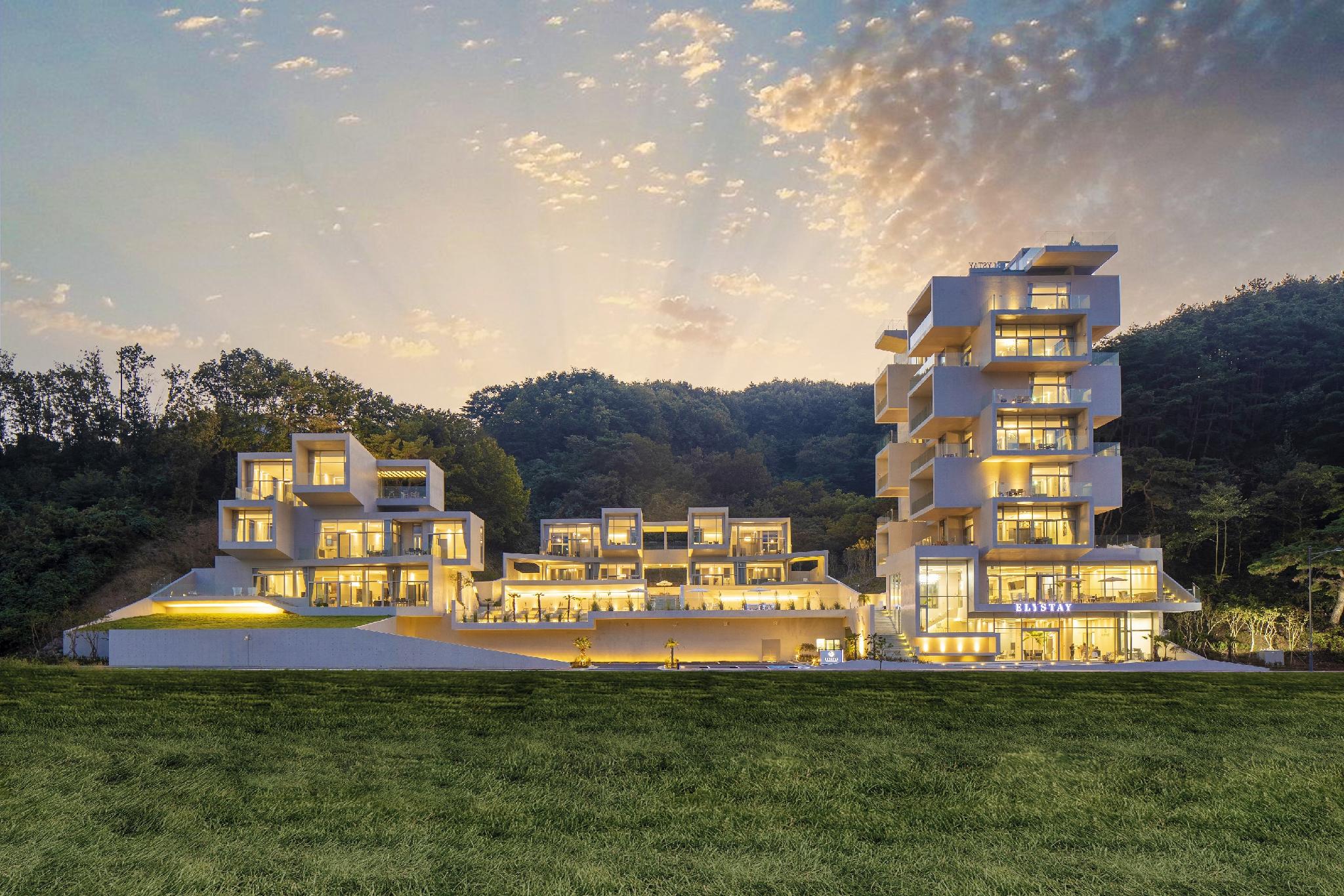 엘리스테이 (Jeongeup Elystay Poolvilla)
