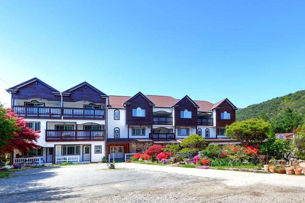 무주 설국 펜션 (Muju Seolguk Pension (Korea Quality))