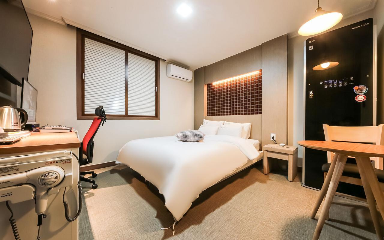 공주 호텔 패션 (Gongju Hotel Fashion)