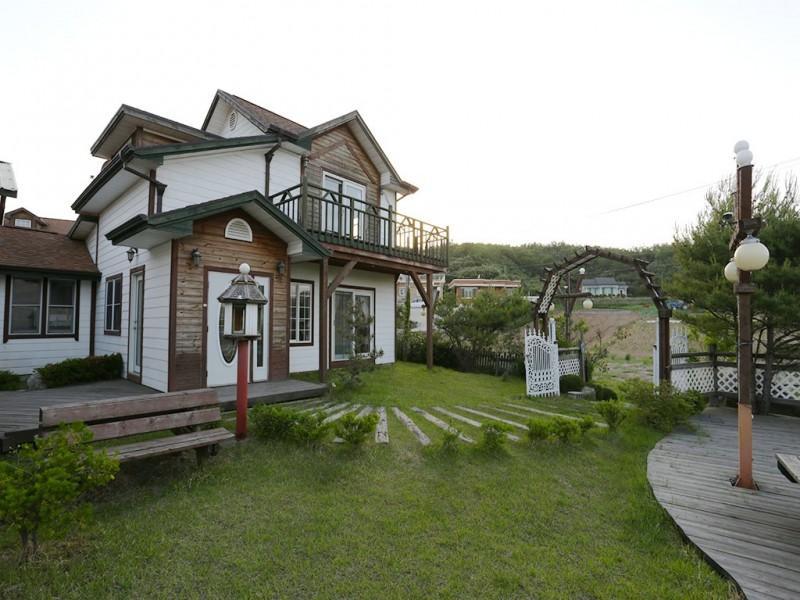 양양 설악바다나무로펜션 (Yangyang Seorak Badanamuro Pension)
