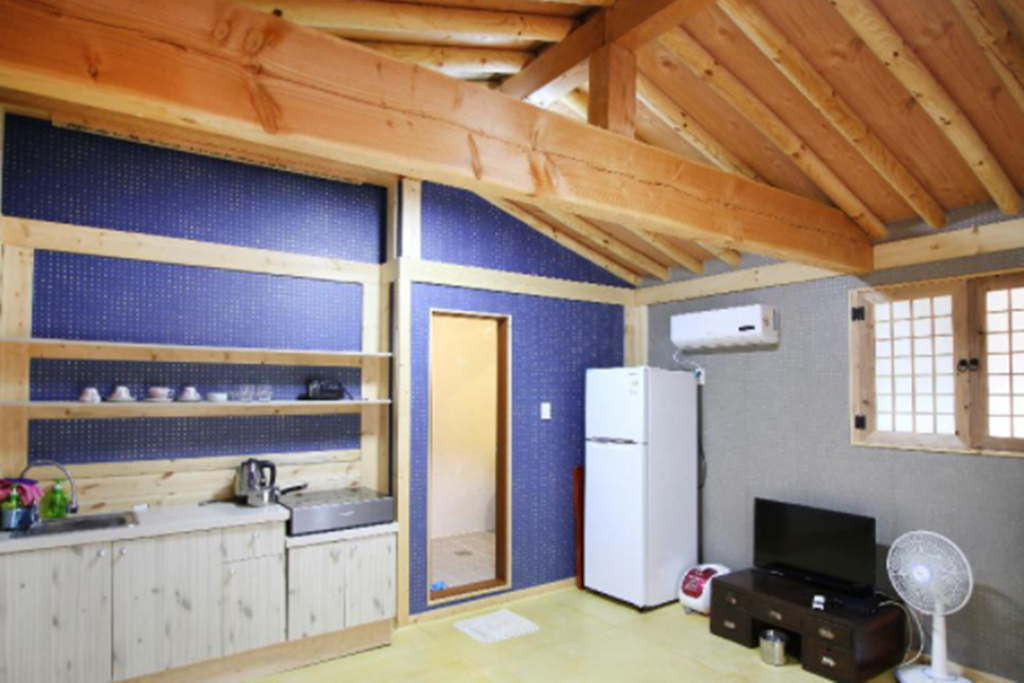 구례 운조루막둥이 한옥스테이 (Gurye Unjoru Makdungi Hanok Stay)