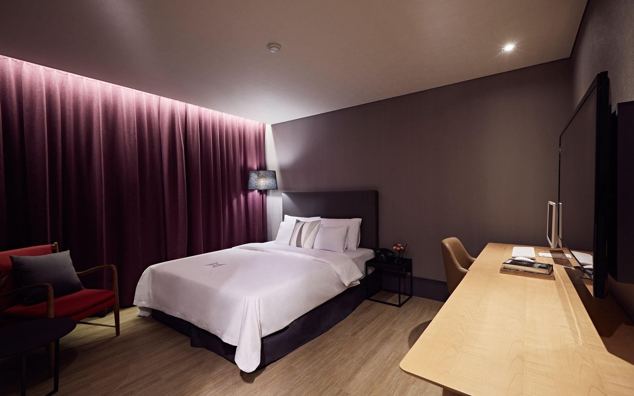 힐라시스 호텔 (Healasis Hotel)
