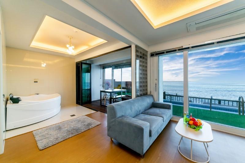 영덕 빠담빠담펜션 (Yeongdeok Padam Padam Pension)