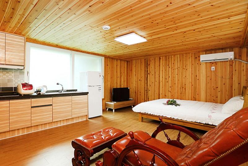보은 산모랭이풀내음펜션 (Boeun Sanmorange Pension)