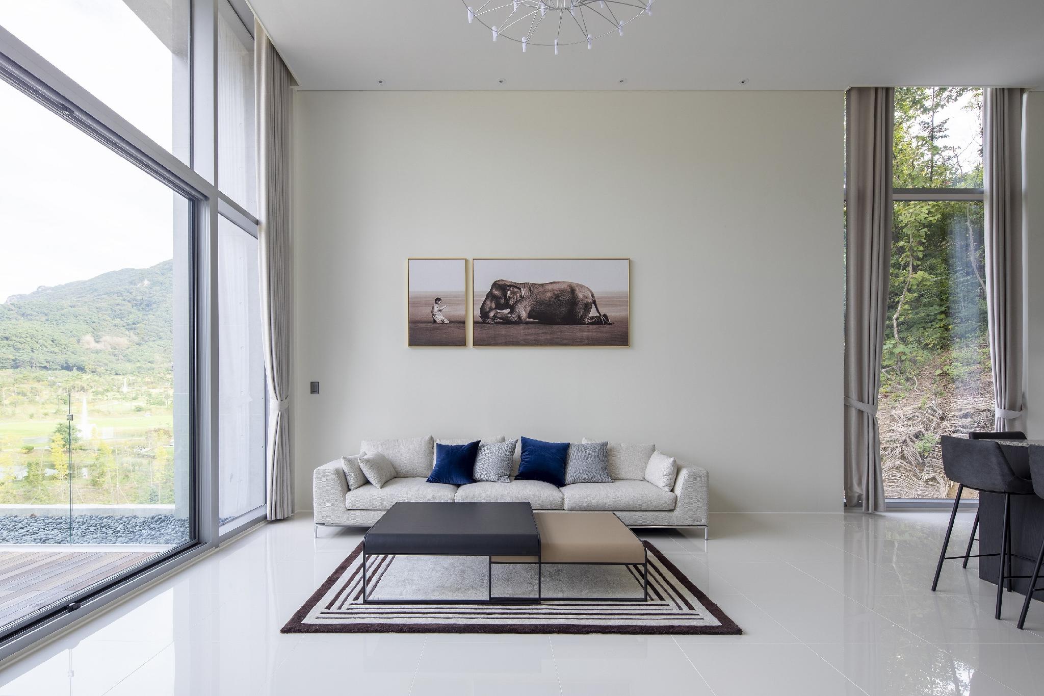 엘리스테이 (Jeongeup Elystay Poolvilla)