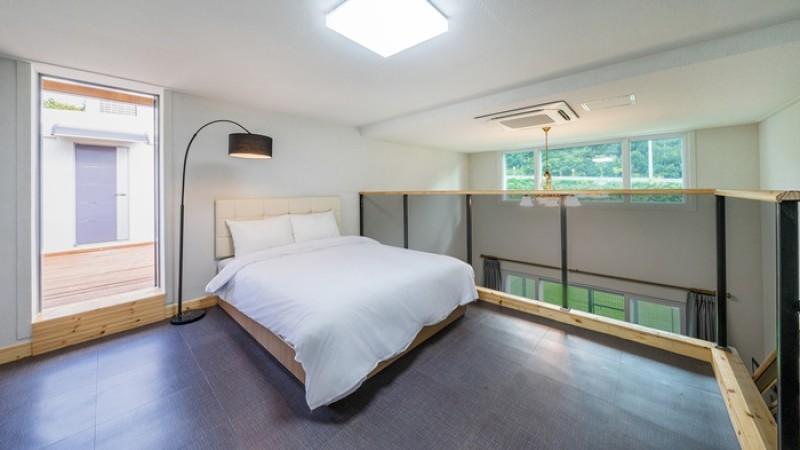 홍천 펫티움펜션 (Hongcheon Petium Pension)