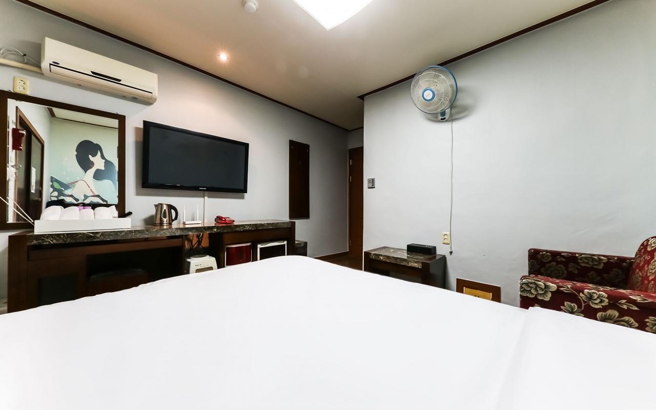 청주 초정약수 S (Cheongju Chojeongyaksu S)