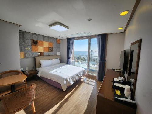 머드비치호텔 (Mud Beach Hotel)