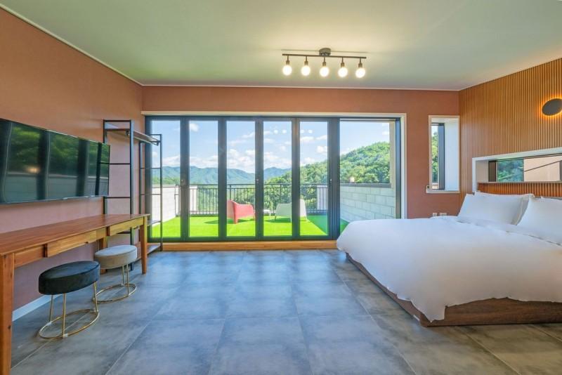 춘천(남이섬) 노블풀빌라 (Chuncheon (Nami Island) Noble Pool Villa)