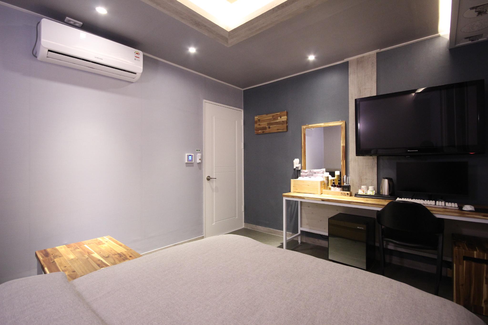 구미 인동 호텔 콤마 (Gumi Indong Hotel Comma)