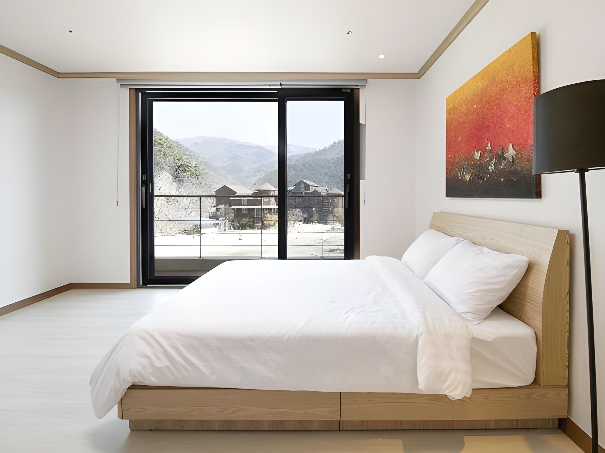 무주 나봄 리조트 (Muju Nabom Resort)