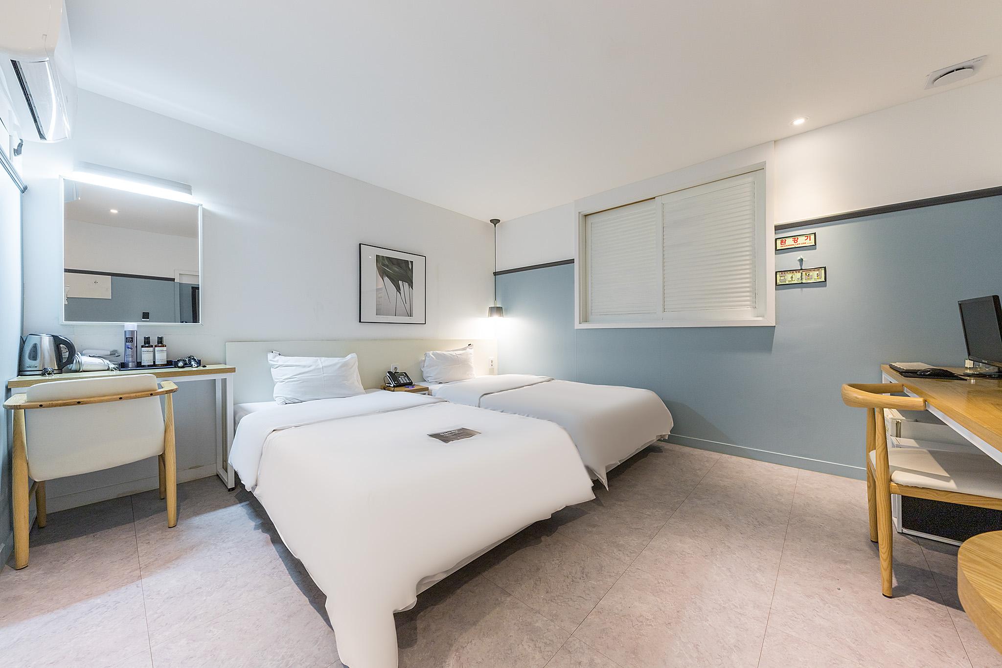 포항 YAJA 포항여객터미널점 (YAJA Pohang Passengers Terminal)