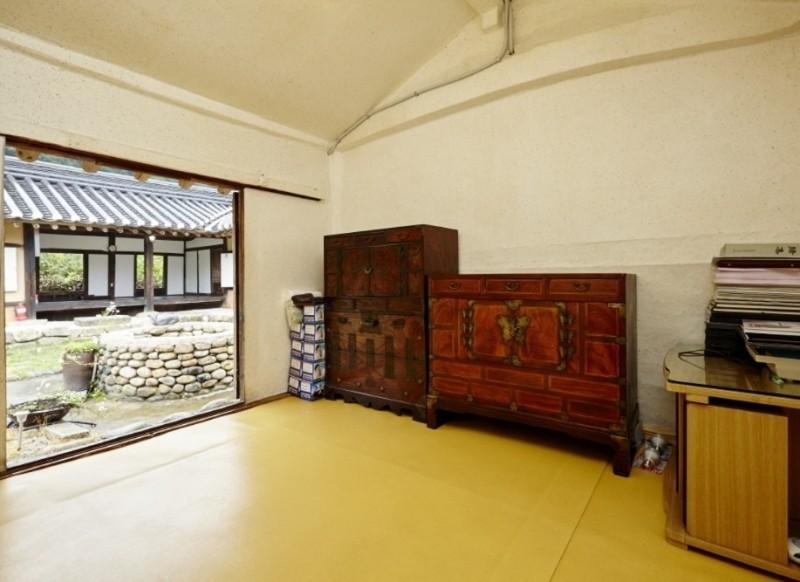 충주 야생화와고택나들이펜션 (Chungju. Real flowers and Taeknadeuli Pension)