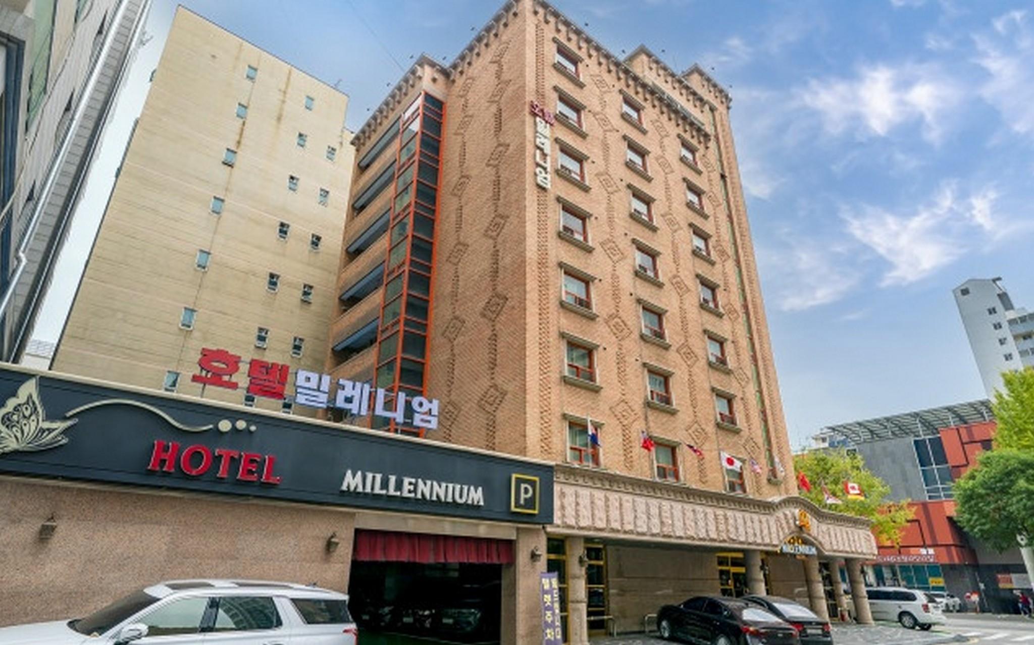 밀레니엄 호텔 (Hotel Millennium)