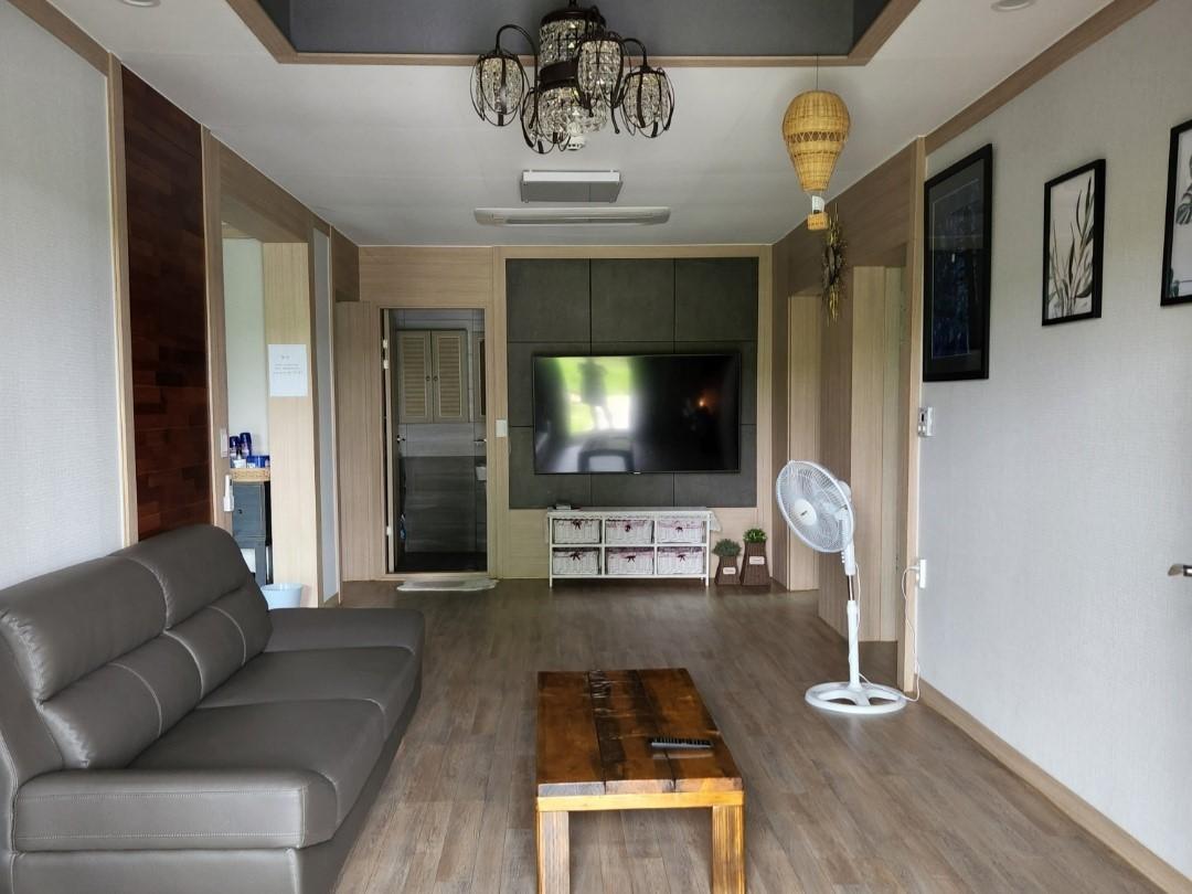 억새정원 펜션 (Buyeo Eoksae Jeongwon Pension)