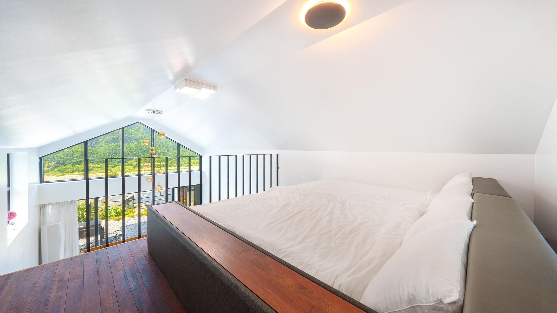 Danyang Dandelion Pool Villa