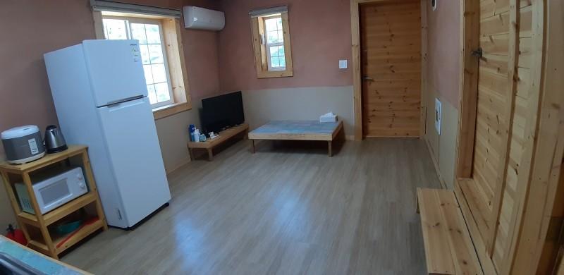 인제 구들하우스펜션 (Inje Gudeul House Pension)