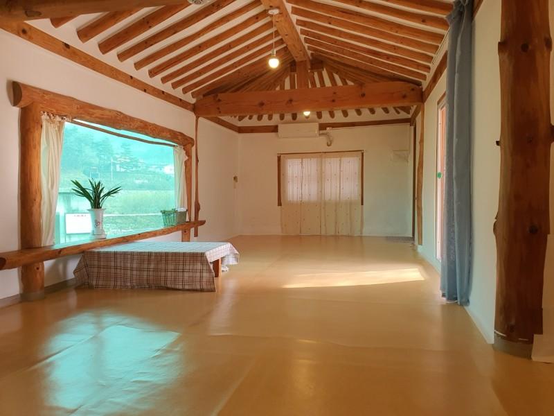 구례 노란펜션 (Gurye Yellow Pension)
