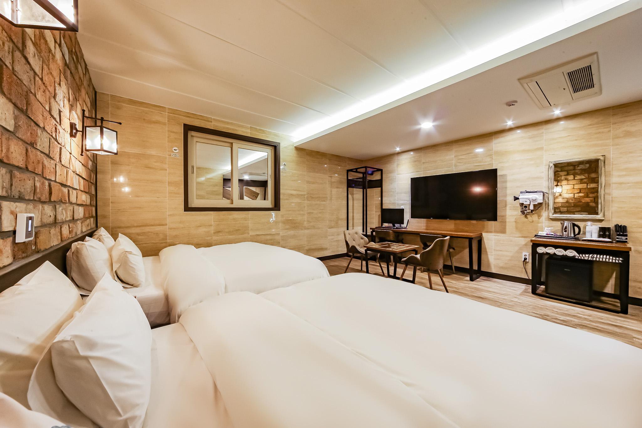 모텔 1.2.3 (Ulsan KTX Station 1.2.3)