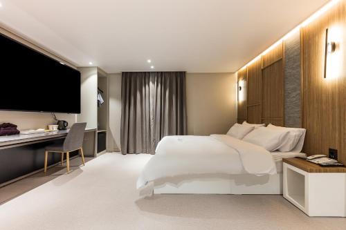 호텔 리움 (Hotel Lium)