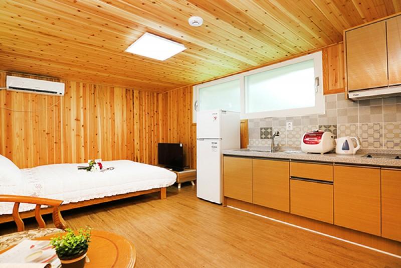 보은 산모랭이풀내음펜션 (Boeun Sanmorange Pension)