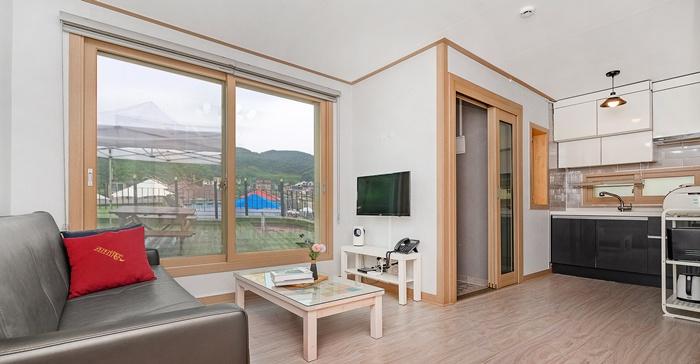 Zephyrus Heated Pool Private Pension