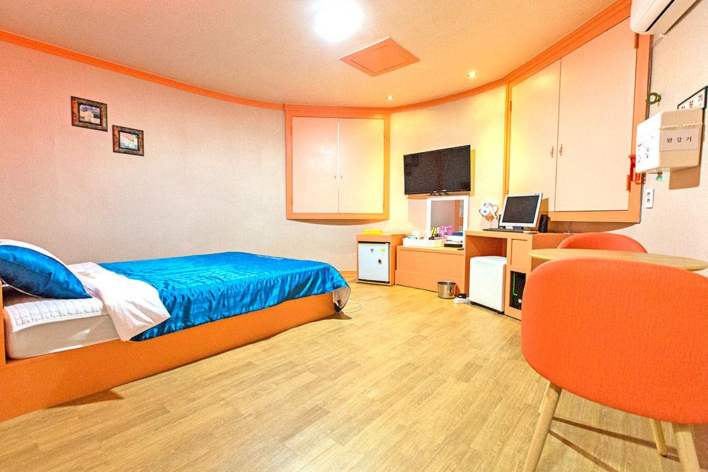 괴산 탑 무인텔 (Goesan Top Self check-in Motel)