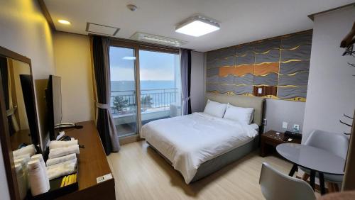 머드비치호텔 (Mud Beach Hotel)