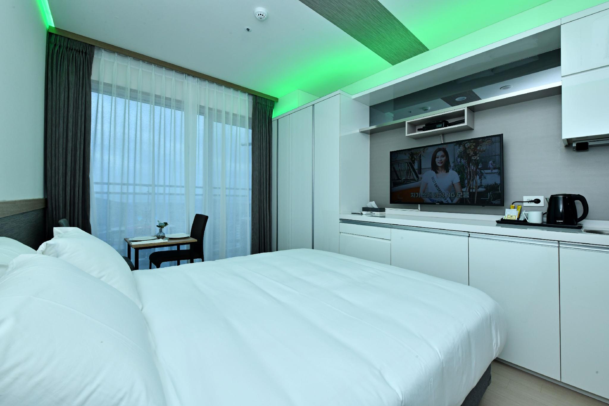 스카이탑 호텔 인천공항점 (Skytop Hotel Incheon Airport)