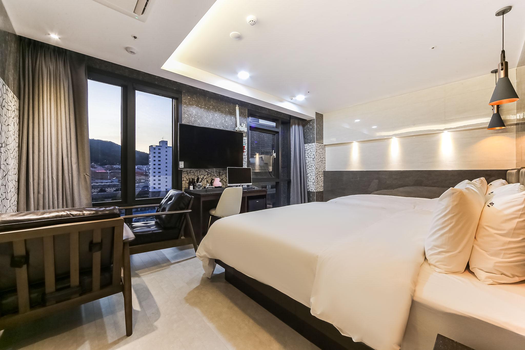 호텔 유나 비즈니스 (Hotel YUNA Business)