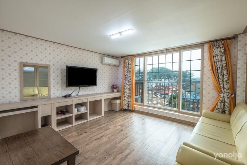 포천 호수와소나무스파펜션 (Fortune Lake and Pine Pension)