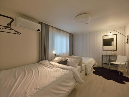 조이풀스테이  (joyfulstay)