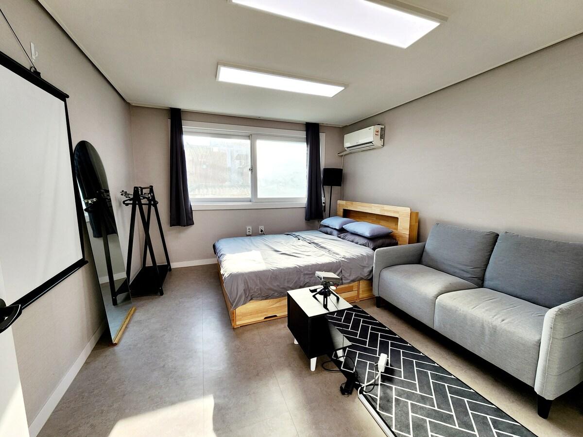 홍대의 프라이빗 하우스 (100m², 침실 3개, 프라이빗 욕실 1개) (망원, 망리단길 인근 / The Enough wth Netflix)