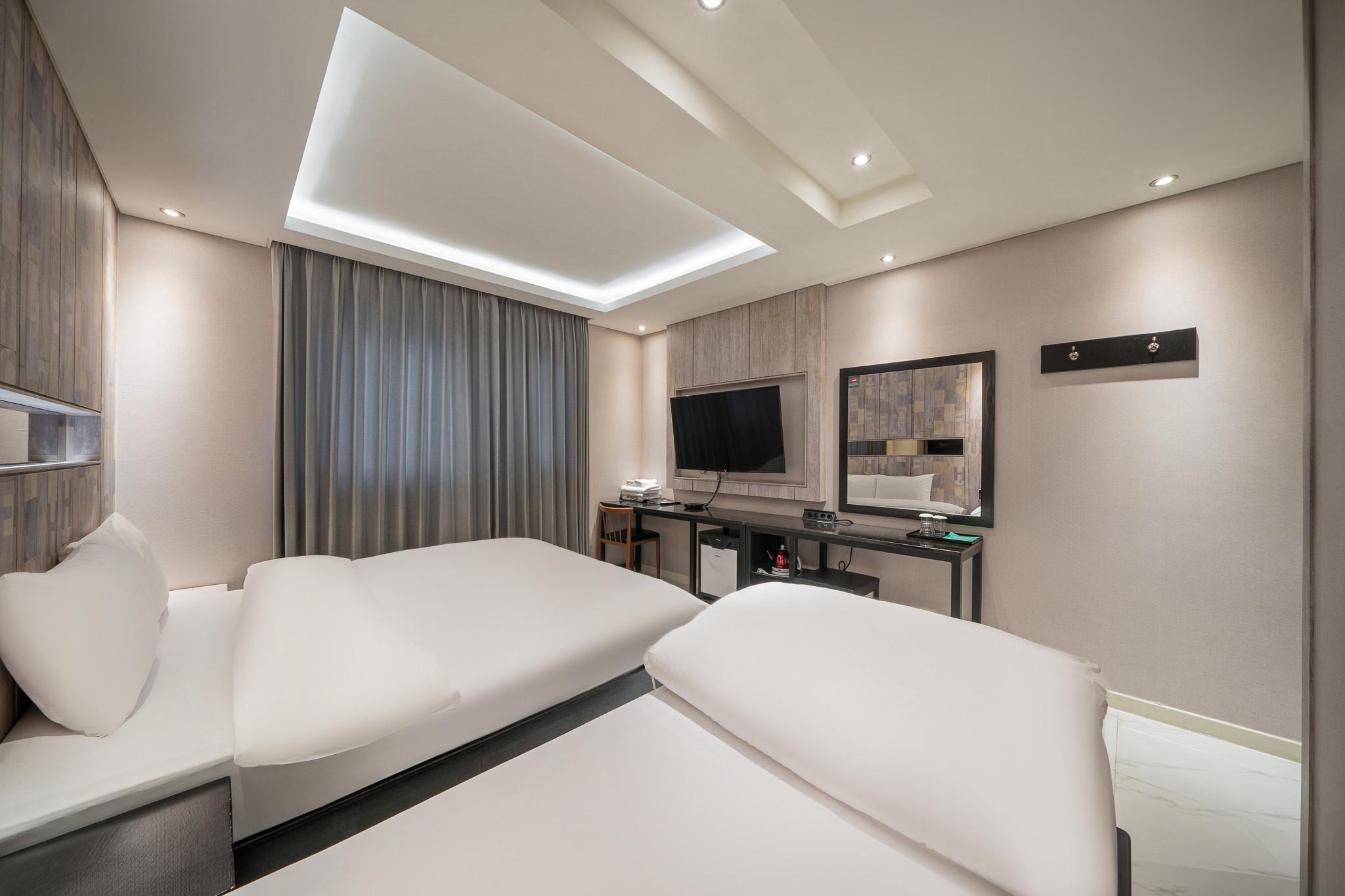 윈 호텔 (Win Hotel)