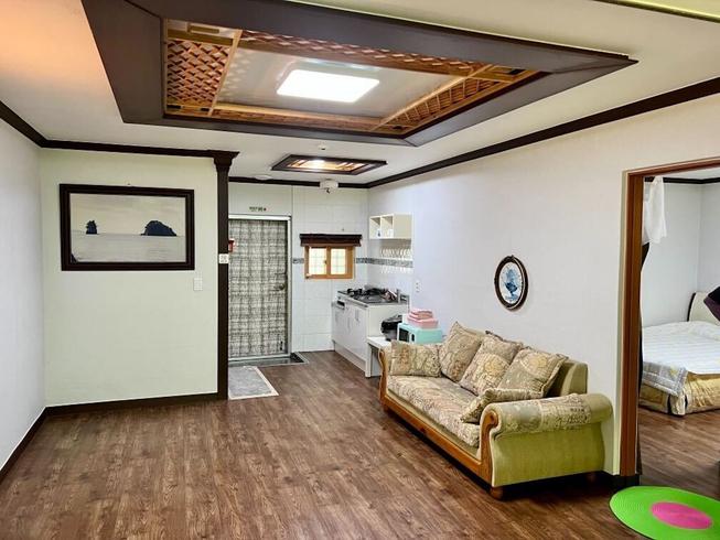 Baeksajang Hill Pension